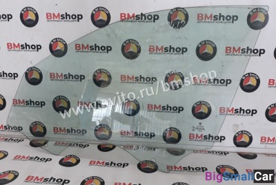 Стекло передней левой двери Bmw e90